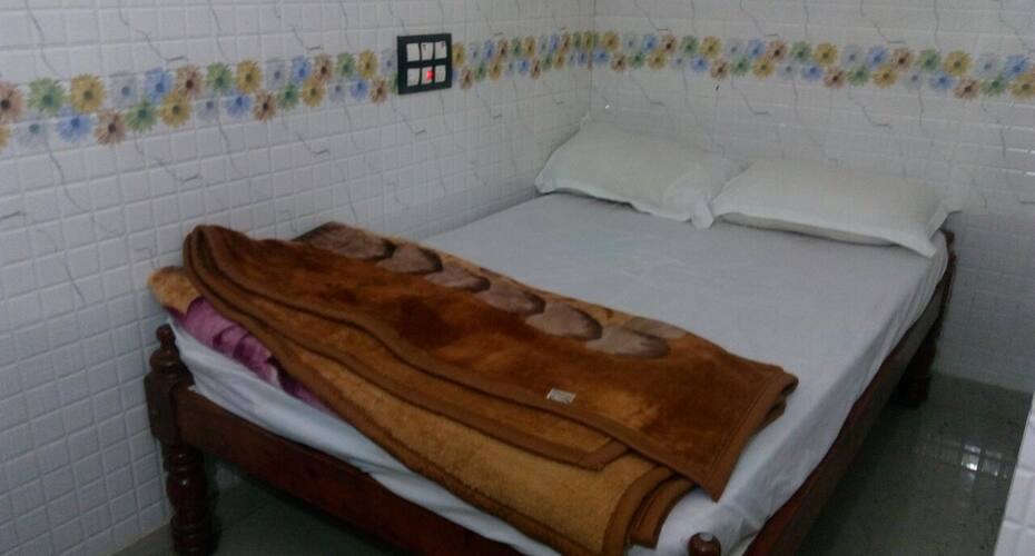 Sai Vinay Guest House, Puttaparthi 1